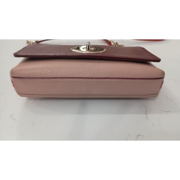 COACH Leather burgundy wine TurnKey flap Crossbody Golden chain strap 9.5x6.5in - Picture 3 of 12